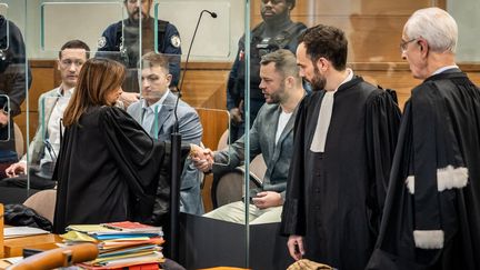 Trois rugbymen de Grenoble condamnés jusqu'à 14 ans pour viol